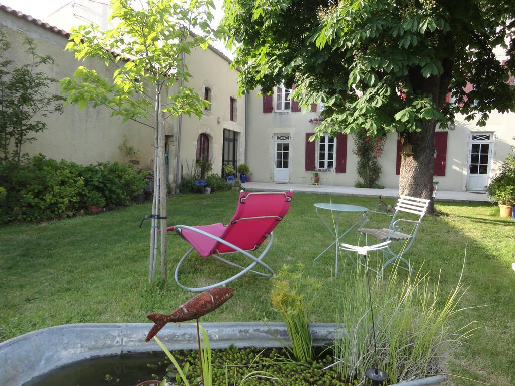 Le Logis De La Poupeliere Bed & Breakfast Vouhe  ภายนอก รูปภาพ
