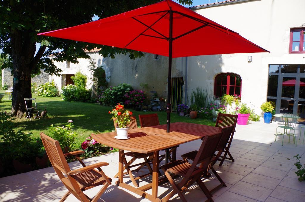Le Logis De La Poupeliere Bed & Breakfast Vouhe  ภายนอก รูปภาพ