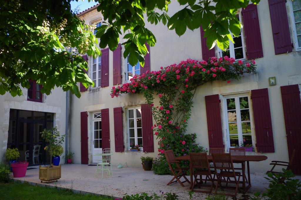 Le Logis De La Poupeliere Bed & Breakfast Vouhe  ภายนอก รูปภาพ