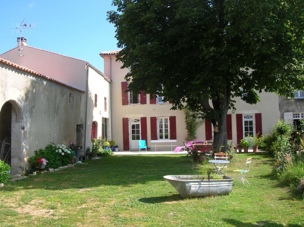 Le Logis De La Poupeliere Bed & Breakfast Vouhe  ภายนอก รูปภาพ