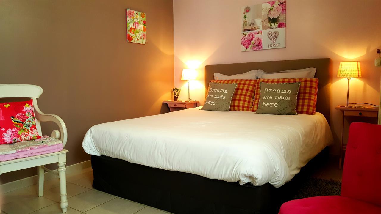 Le Logis De La Poupeliere Bed & Breakfast Vouhe  ภายนอก รูปภาพ